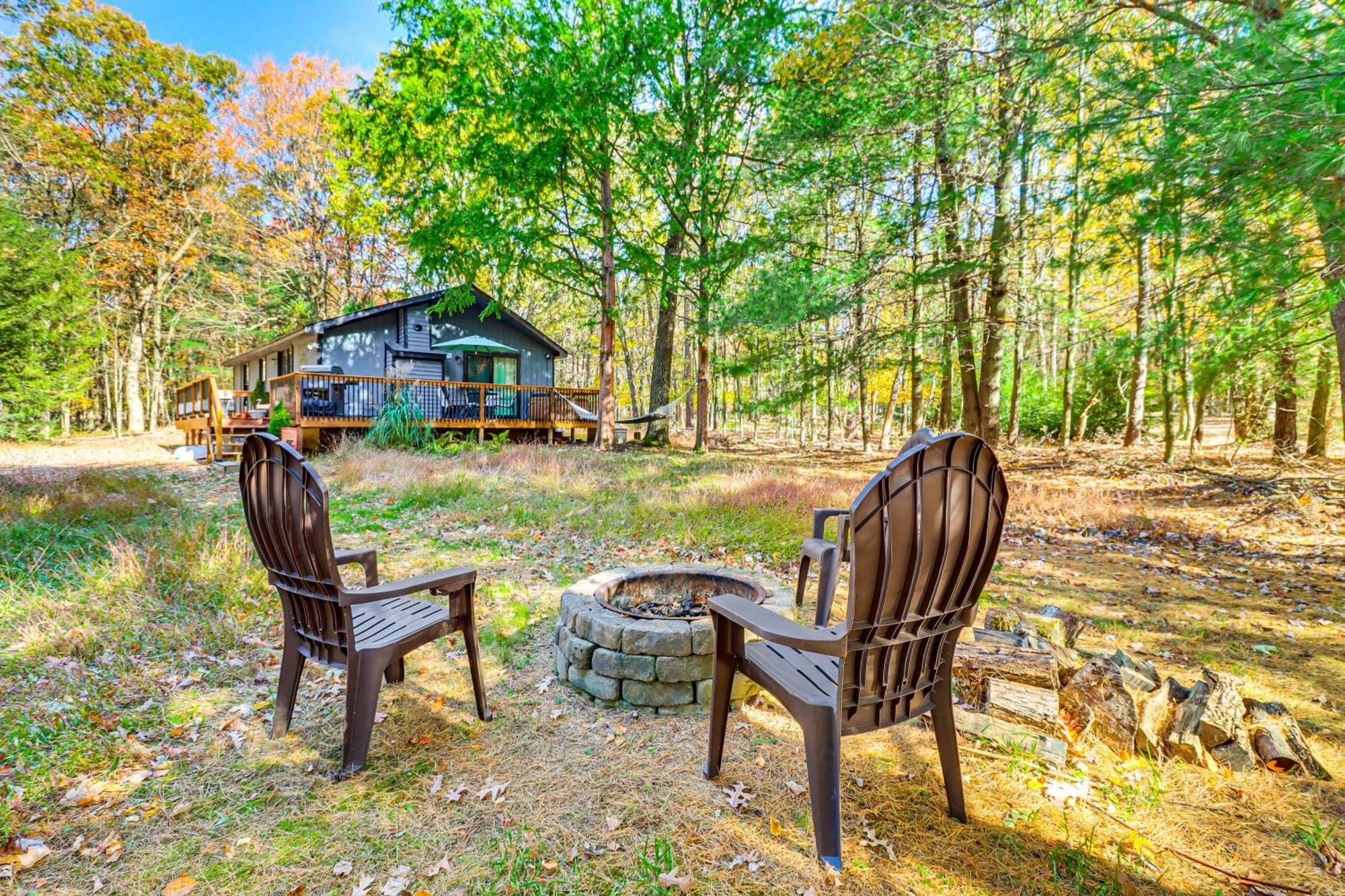 Quaint Jim Thorpe Cabin Retreat, Walk To Beach! Екстер'єр фото