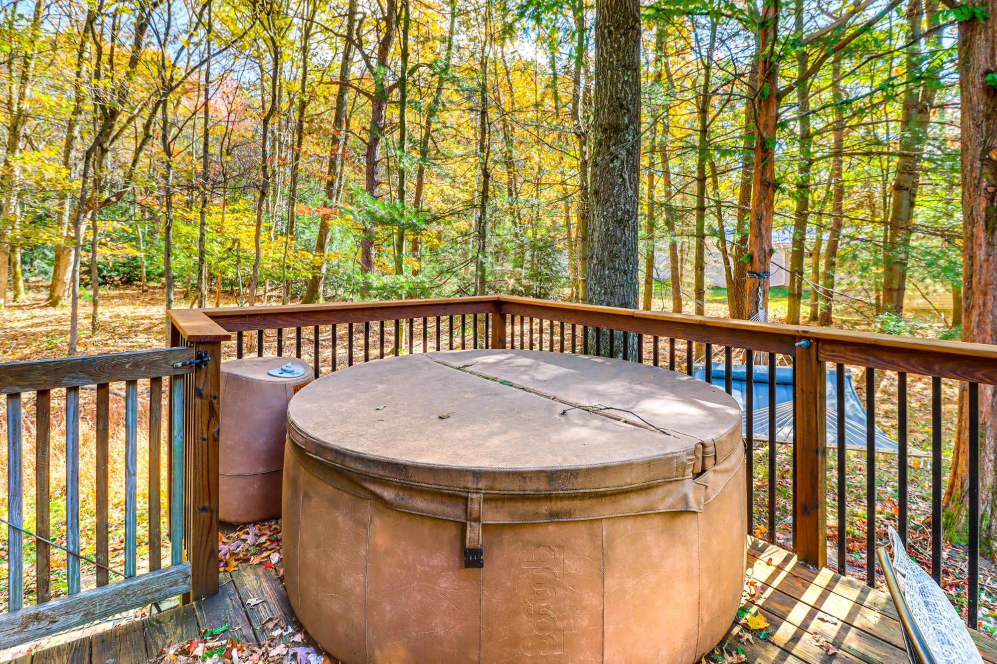 Quaint Jim Thorpe Cabin Retreat, Walk To Beach! Екстер'єр фото